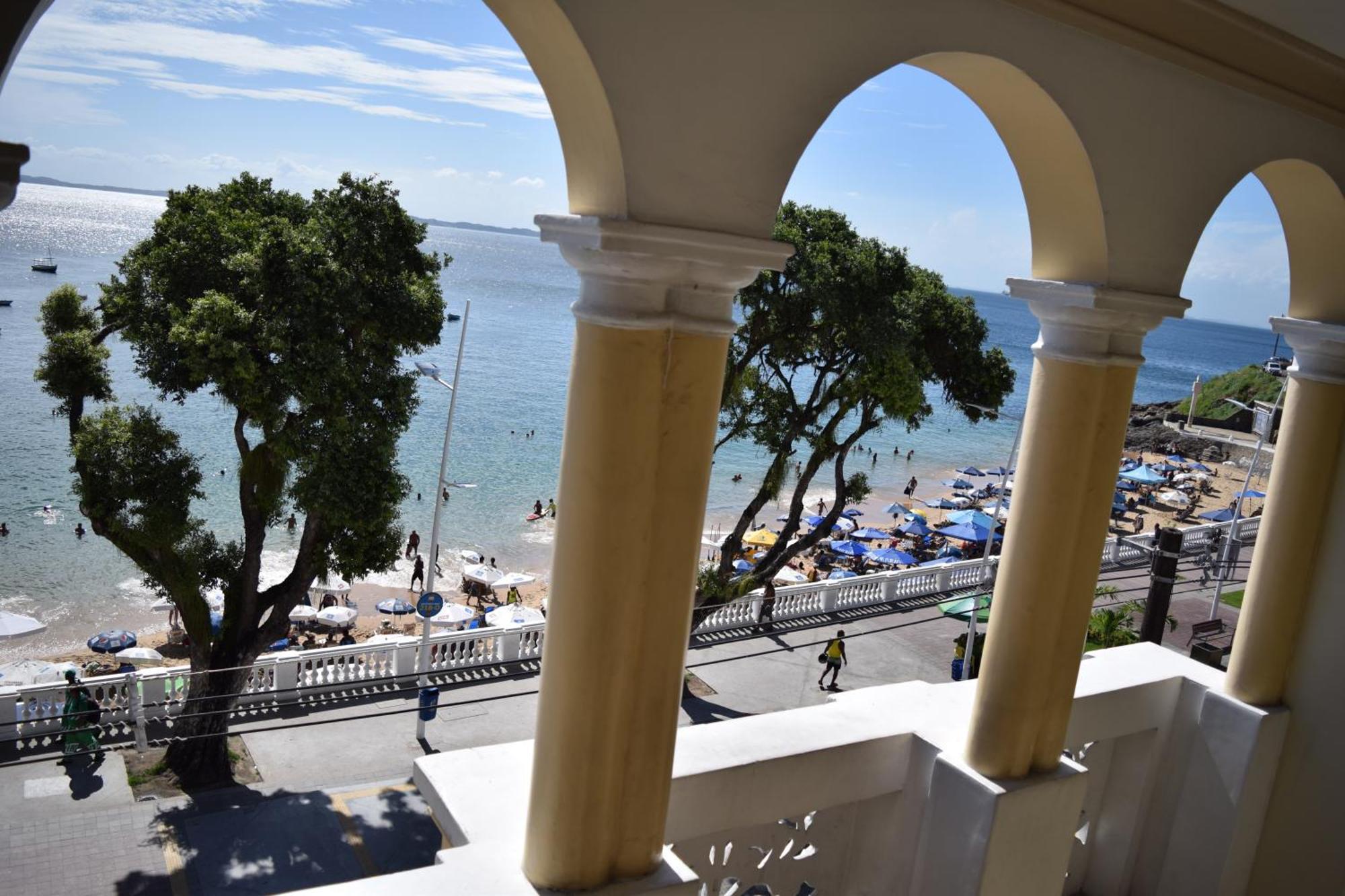 Beach Front Village Salvador Bagian luar foto